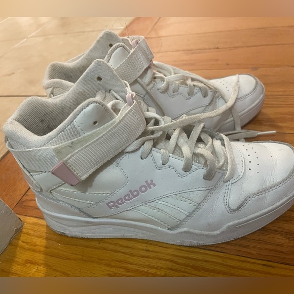 Rebook - Picture 2 of 5